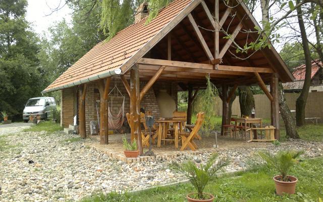 Folyoka Vendeghaz Hotel Egyházasgerge Buitenkant foto